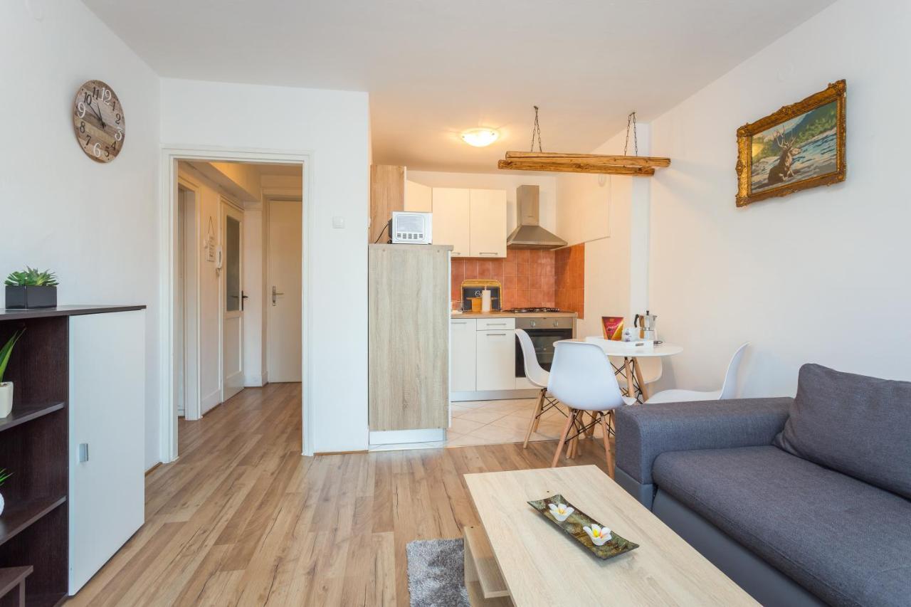 PUY Sunny Apartment Ili Near Amfiteatar מראה חיצוני תמונה
